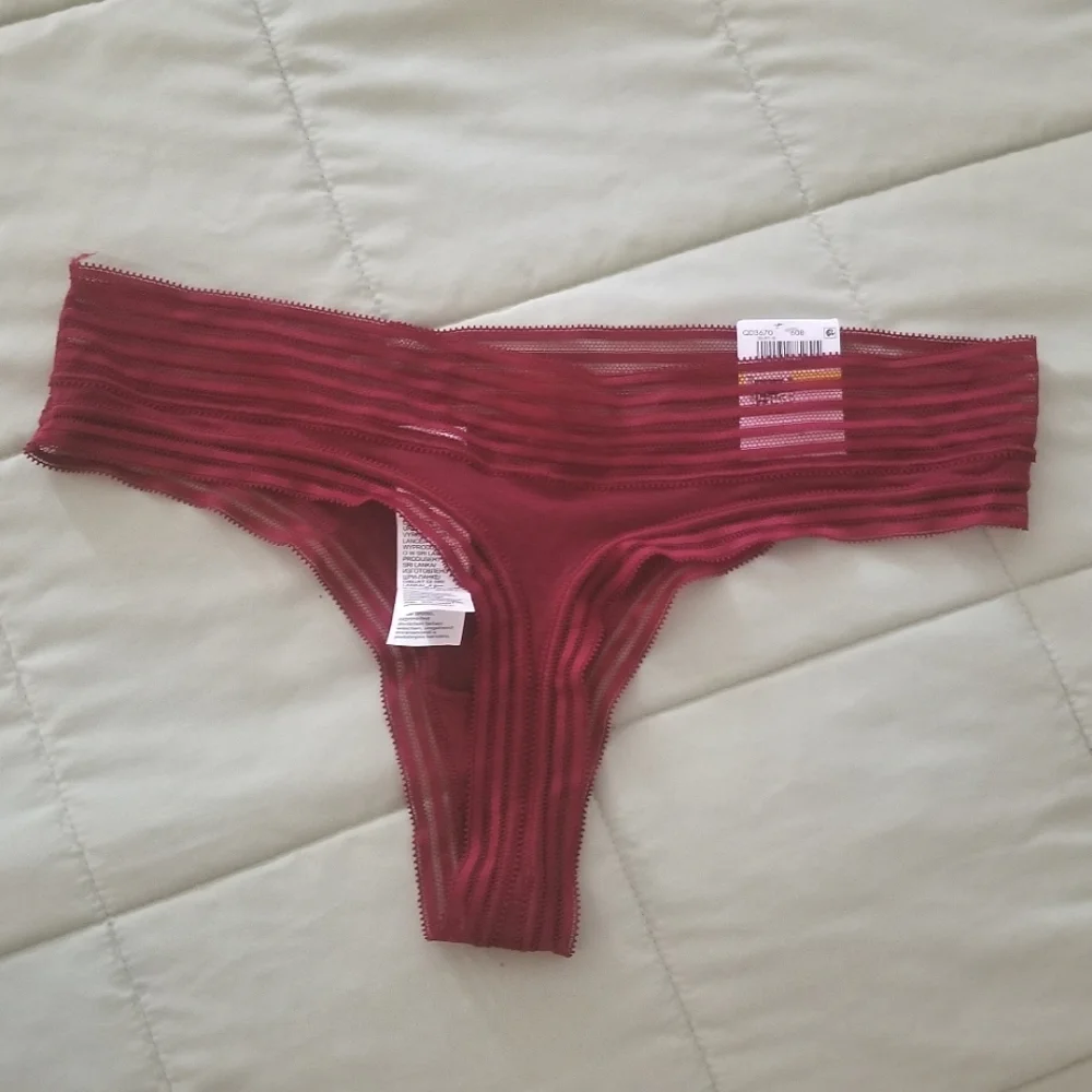 Calvin Klein Modal Stretch Thong Panty Burgundy Sz M NWT